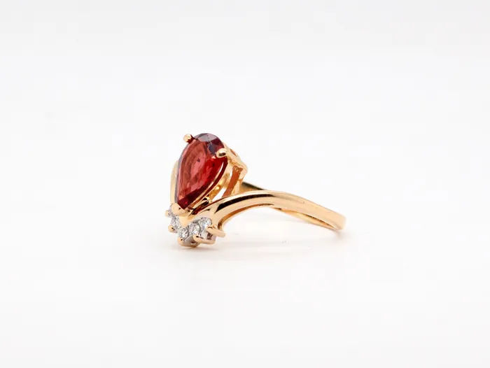 Rings Estate 14KY 125 Ct Garnet and Diamond Ring With 05 Cttw Diamonds H FULLERS PURCHASE FROM PUBLIC Rings Estate 14KY 125 Ct Garnet and Diamond Ring With 05 Cttw Diamonds H FULLERS PURCHASE FROM PUBLIC